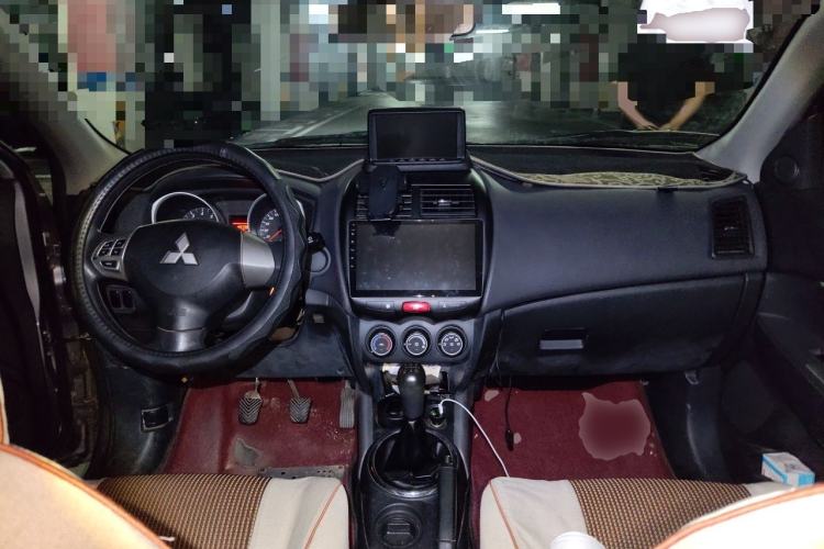 Used Mitsubishi ASX 2013 1.6L Manual Two-Wheel Drive Standard Edition Center Console