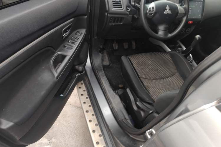 Used Mitsubishi ASX 2013 1.6L Manual Two-Wheel Drive Standard Edition Driver Seat