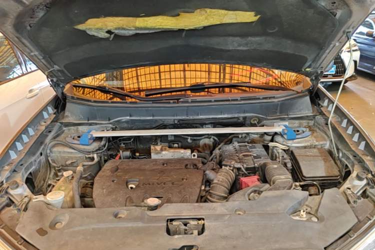 Used Mitsubishi ASX 2013 2.0L CVT Two-Wheel Drive Elite Edition Engine Bay