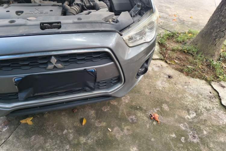 Used Mitsubishi ASX 2013 2.0L CVT Two-Wheel Drive Luxury Edition Engine Bay Left