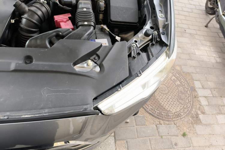 Used Mitsubishi ASX 2013 2.0L CVT Four-Wheel Drive Premium Edition Engine Bay Left