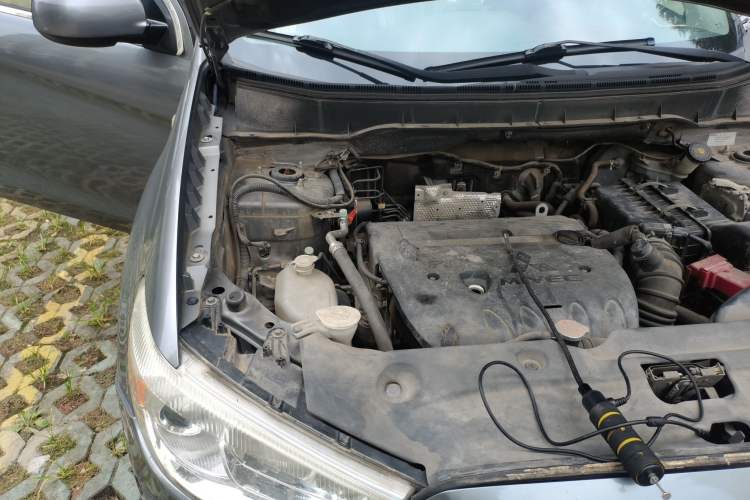 Used Mitsubishi ASX 2013 2.0L CVT Two-Wheel Drive Elite Edition Engine Bay Right