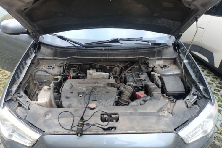 Used Mitsubishi ASX 2013 2.0L CVT Two-Wheel Drive Elite Edition Engine Bay