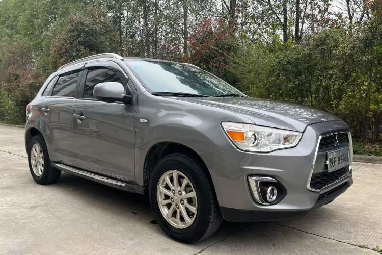 Used Mitsubishi ASX 2013 2.0L CVT Two-Wheel Drive Elite Edition Exterior 1