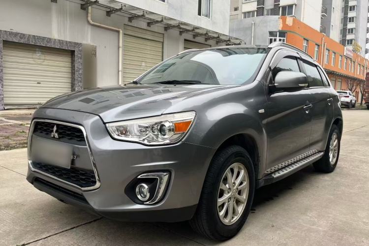 Used Mitsubishi ASX 2013 2.0L CVT Two-Wheel Drive Elite Edition Exterior 3