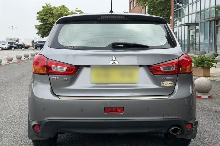 Used Mitsubishi ASX 2013 2.0L CVT Two-Wheel Drive Elite Edition Exterior 3