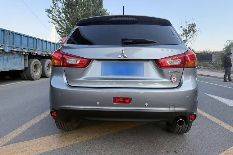 Used Mitsubishi ASX 2013 2.0L CVT Four-Wheel Drive Premium Edition Exterior 3