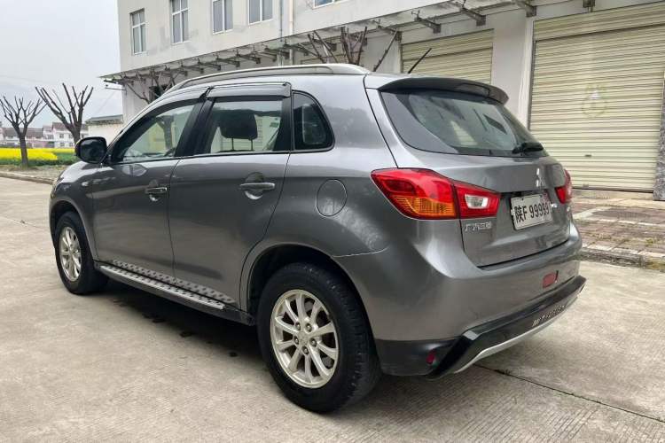 Used Mitsubishi ASX 2013 2.0L CVT Two-Wheel Drive Elite Edition Exterior 4