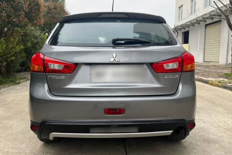 Used Mitsubishi ASX 2013 2.0L CVT Two-Wheel Drive Elite Edition Exterior 5