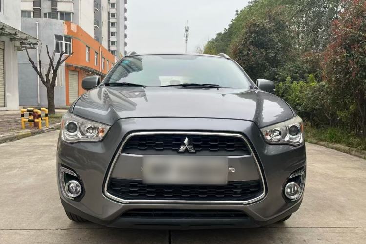 Used Mitsubishi ASX 2013 2.0L CVT Two-Wheel Drive Elite Edition Exterior 6