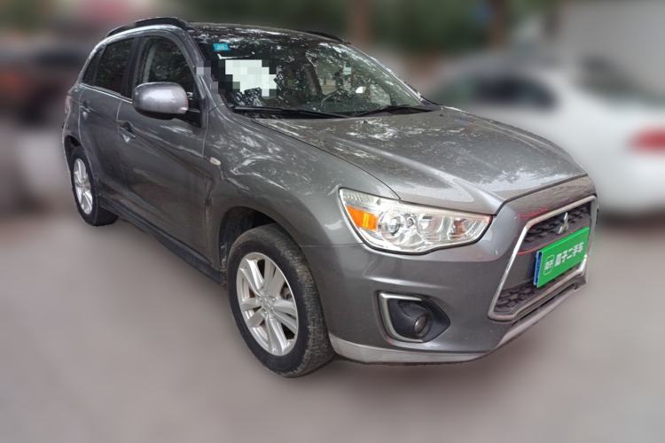 Used Mitsubishi ASX 2013 2.0L CVT Four-Wheel Drive Premium Edition Front Right 45 Deg