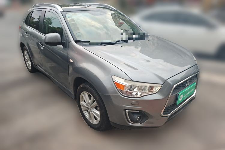 Used Mitsubishi ASX 2013 2.0L CVT 4x4 Flagship Edition Front Right 45 Deg