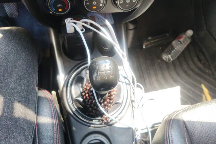 Used Mitsubishi ASX 2013 1.6L Manual Two-Wheel Drive Standard Edition Gear Lever