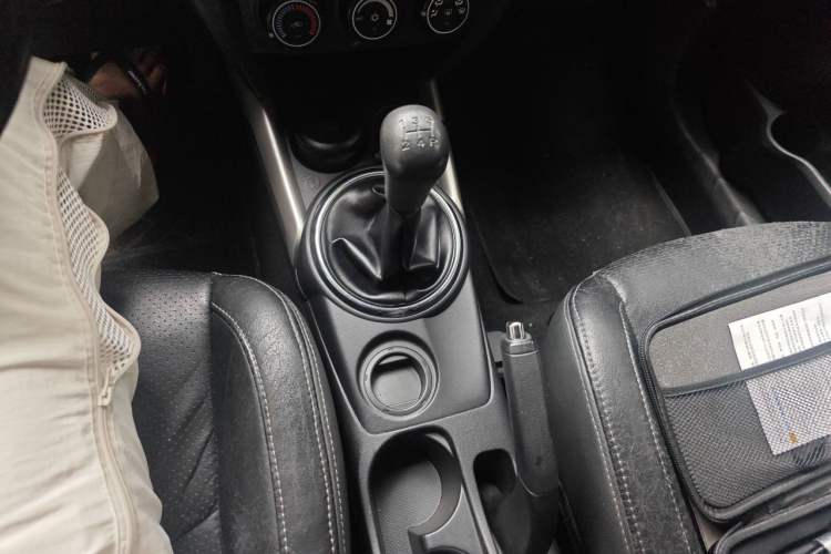 Used Mitsubishi ASX 2013 1.6L Manual Two-Wheel Drive Standard Edition Gear Lever