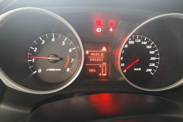 Used Mitsubishi ASX 2013 1.6L Manual Two-Wheel Drive Standard Edition Instrument Cluster