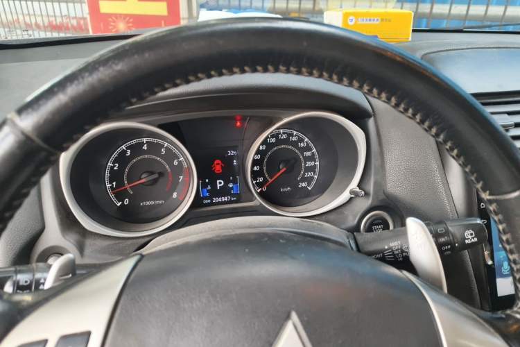 Used Mitsubishi ASX 2013 2.0L CVT Two-Wheel Drive Luxury Edition Instrument Cluster