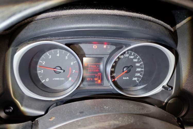 Used Mitsubishi ASX 2013 1.6L Manual Two-Wheel Drive Standard Edition Instrument Cluster