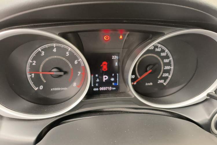 Used Mitsubishi ASX 2013 2.0L CVT Four-Wheel Drive Premium Edition Instrument Cluster