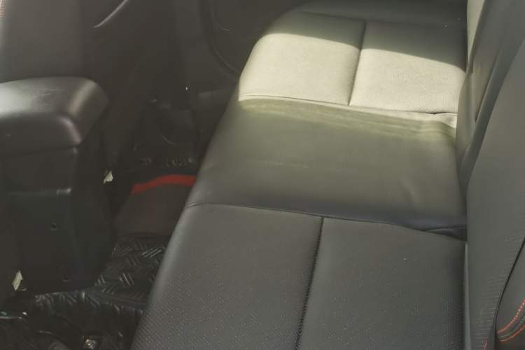 Used Mitsubishi ASX 2013 2.0L CVT Two-Wheel Drive Elite Edition Interior 3