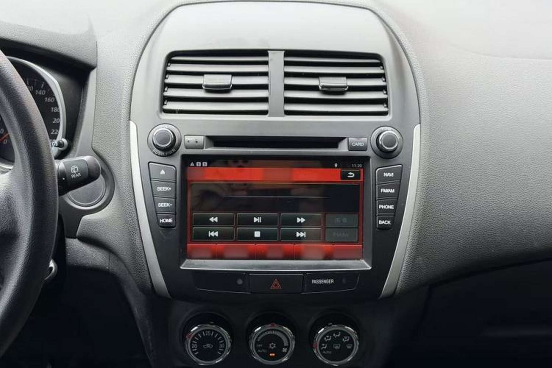 Used Mitsubishi ASX 2013 2.0L CVT Two-Wheel Drive Elite Edition Interior 7