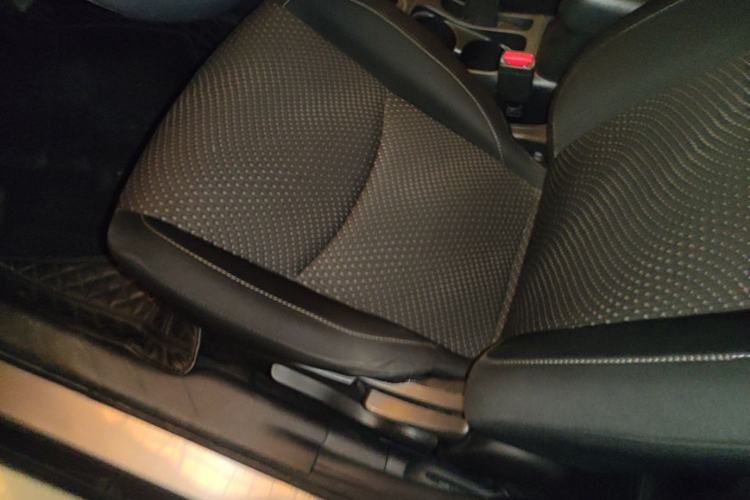 Used Mitsubishi ASX 2013 2.0L CVT Two-Wheel Drive Elite Edition Left Front Seat