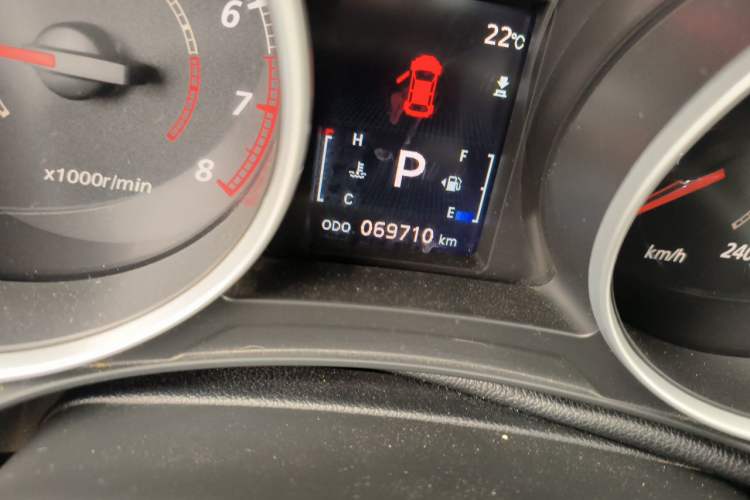 Used Mitsubishi ASX 2013 2.0L CVT Four-Wheel Drive Premium Edition Odometer Close Up