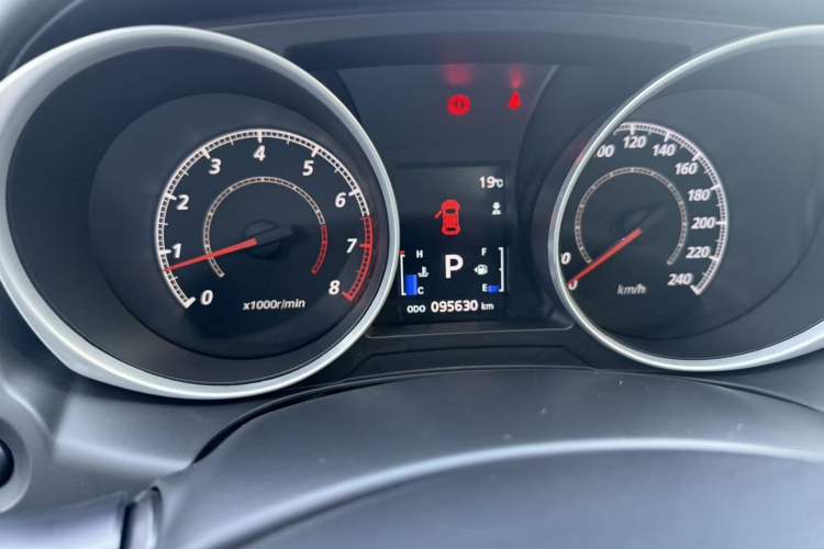 Used Mitsubishi ASX 2013 2.0L CVT Four-Wheel Drive Premium Edition Odometer Close Up
