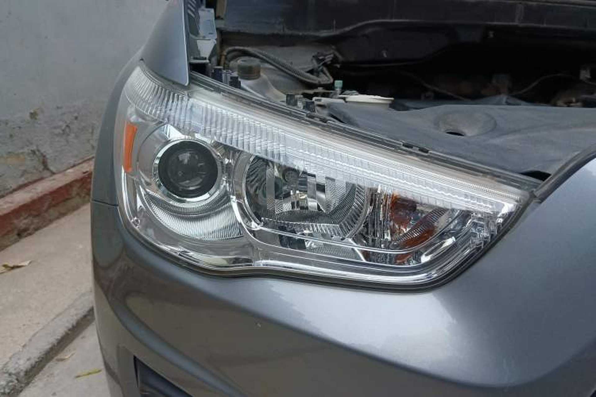 Used Mitsubishi ASX 2013 1.6L Manual Two-Wheel Drive Standard Edition Right Front Headlight