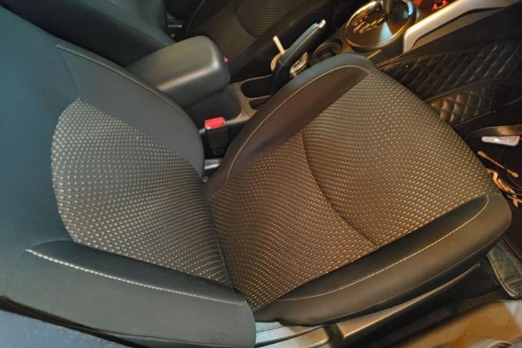 Used Mitsubishi ASX 2013 2.0L CVT Two-Wheel Drive Elite Edition Right Front Seat
