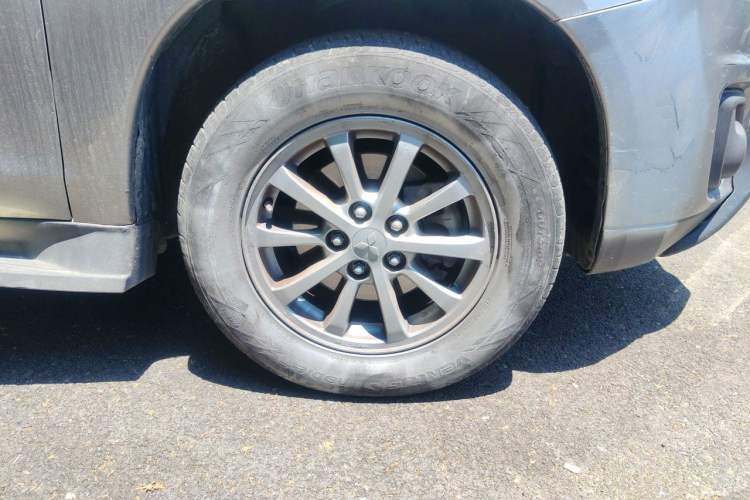 Used Mitsubishi ASX 2013 1.6L Manual Two-Wheel Drive Standard Edition Right Front Wheel Hub
