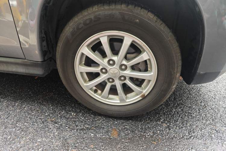 Used Mitsubishi ASX 2013 1.6L Manual Two-Wheel Drive Standard Edition Right Front Wheel Hub