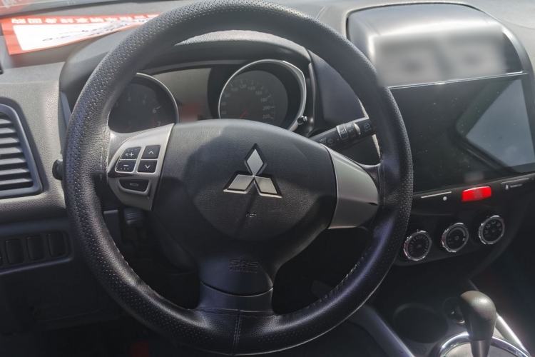 Used Mitsubishi ASX 2013 2.0L CVT Two-Wheel Drive Elite Edition Steering Wheel