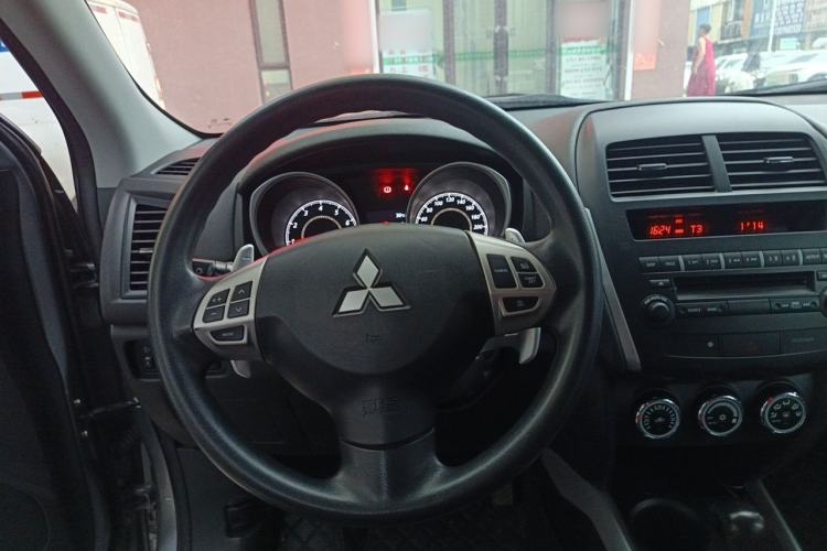 Used Mitsubishi ASX 2013 2.0L CVT Four-Wheel Drive Premium Edition Steering Wheel