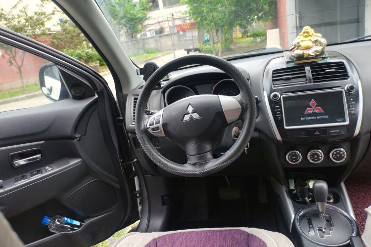 Used Mitsubishi ASX 2013 2.0L CVT Two-Wheel Drive Elite Edition Steering Wheel