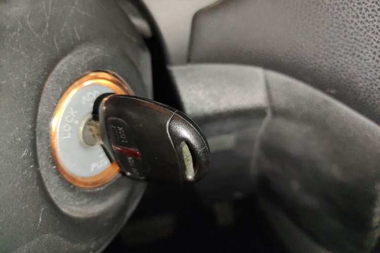 Used Mitsubishi ASX 2013 2.0L CVT Two-Wheel Drive Elite Edition Vehicle Key