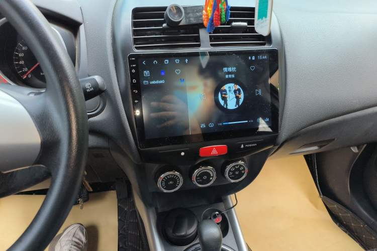 Used Mitsubishi ASX 2013 2.0L CVT Two-Wheel Drive Elite Edition Audio And AC Panel