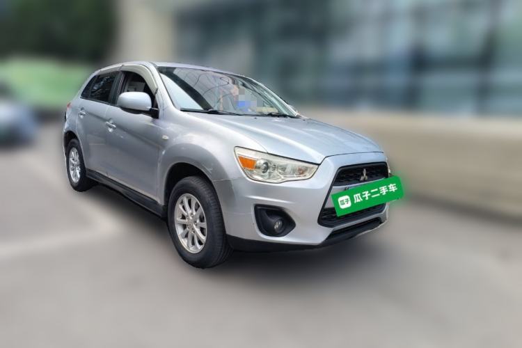 Used Mitsubishi ASX 2013 2.0L CVT Two-Wheel Drive Elite Edition Front Right 45 Deg