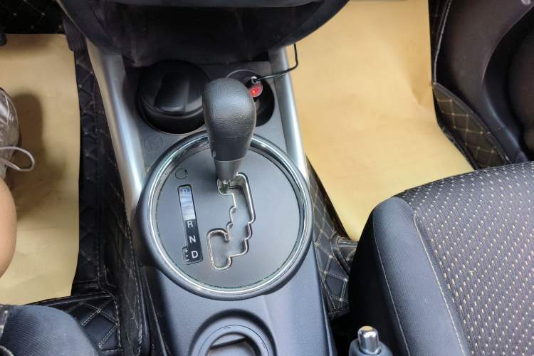 Used Mitsubishi ASX 2013 2.0L CVT Two-Wheel Drive Elite Edition Gear Lever
