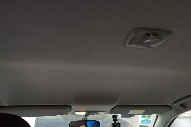 Used Mitsubishi ASX 2013 2.0L CVT Two-Wheel Drive Luxury Edition Headliner