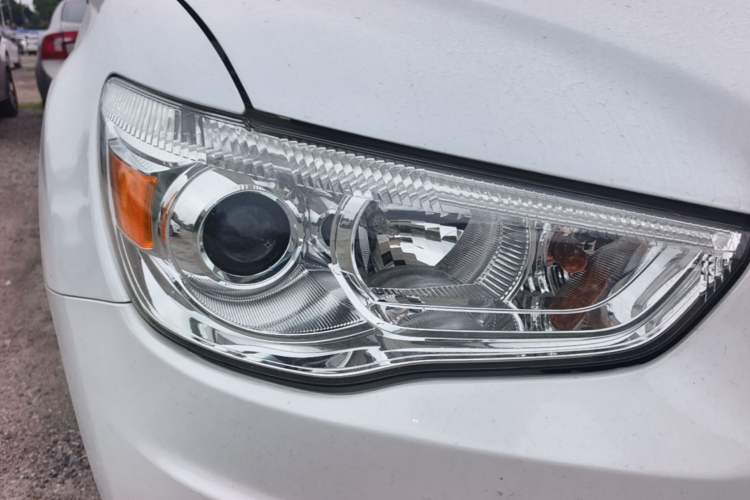 Used Mitsubishi ASX 2013 1.6L Manual Two-Wheel Drive Standard Edition Right Front Headlight