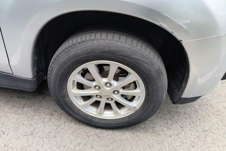 Used Mitsubishi ASX 2013 2.0L CVT Two-Wheel Drive Elite Edition Right Front Wheel Hub