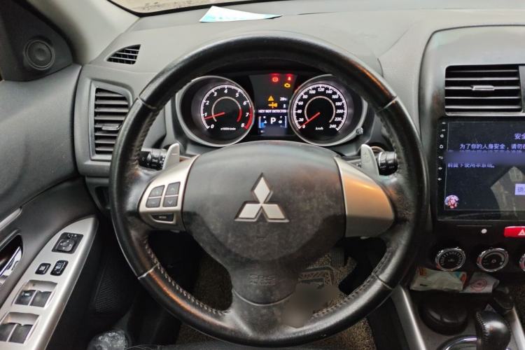 Used Mitsubishi ASX 2013 2.0L CVT Two-Wheel Drive Luxury Edition Steering Wheel