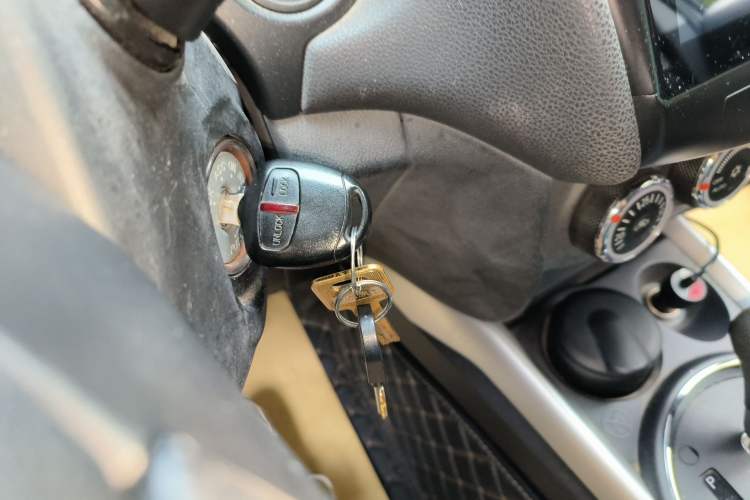 Used Mitsubishi ASX 2013 2.0L CVT Two-Wheel Drive Elite Edition Vehicle Key