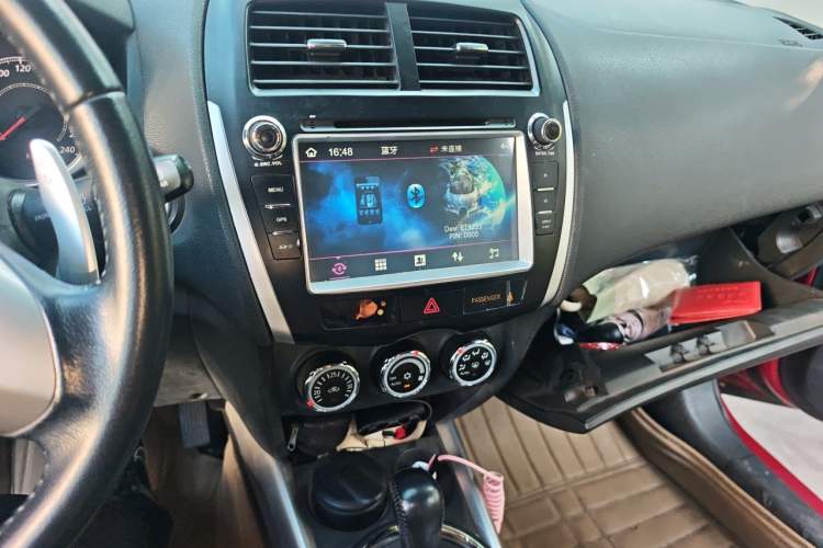 Used Mitsubishi ASX 2013 2.0L CVT Two-Wheel Drive Luxury Edition Audio And AC Panel