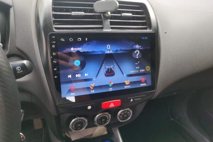 Used Mitsubishi ASX 2013 2.0L CVT Two-Wheel Drive Elite Edition Audio And AC Panel