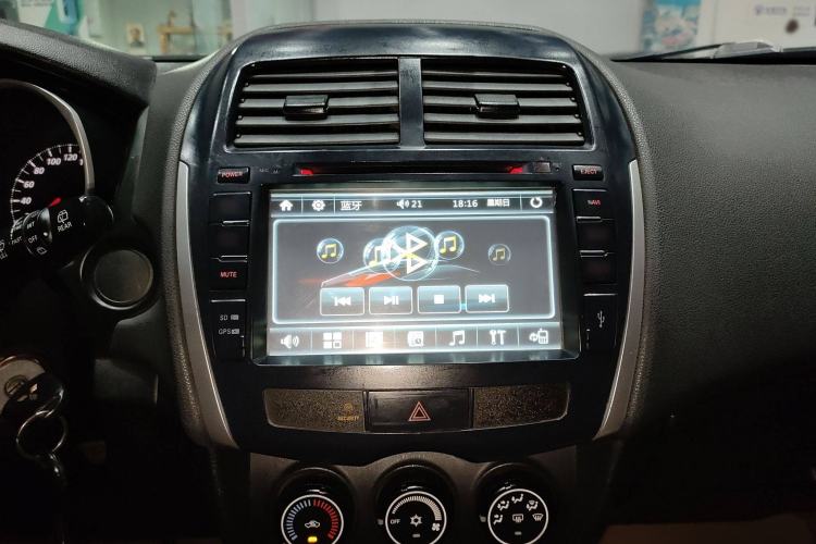Used Mitsubishi ASX 2013 1.6L Manual Two-Wheel Drive Standard Edition Audio And AC Panel