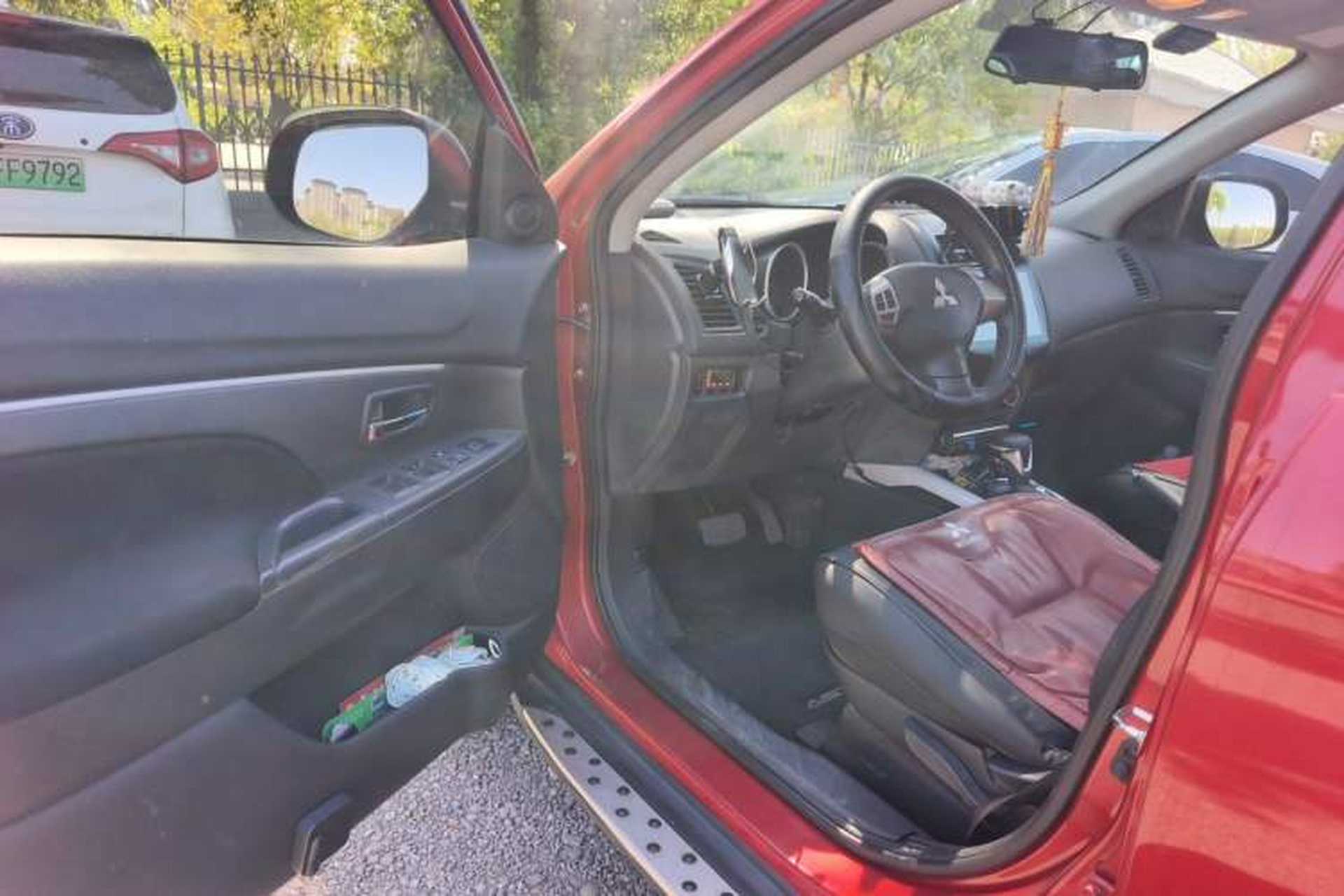 Used Mitsubishi ASX 2013 2.0L CVT Two-Wheel Drive Elite Edition Driver Seat