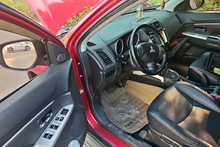 Used Mitsubishi ASX 2013 2.0L CVT Two-Wheel Drive Luxury Edition Driver Seat