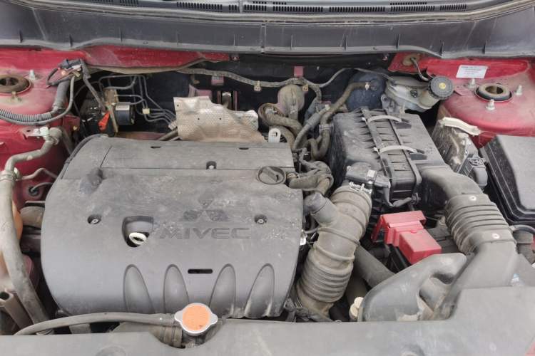 Used Mitsubishi ASX 2013 2.0L CVT Two-Wheel Drive Elite Edition Engine Bay