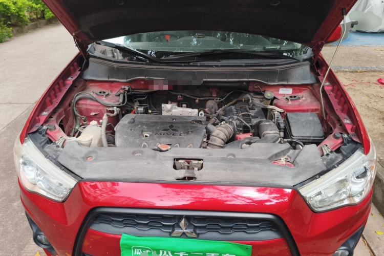 Used Mitsubishi ASX 2013 2.0L CVT Two-Wheel Drive Elite Edition Engine Bay